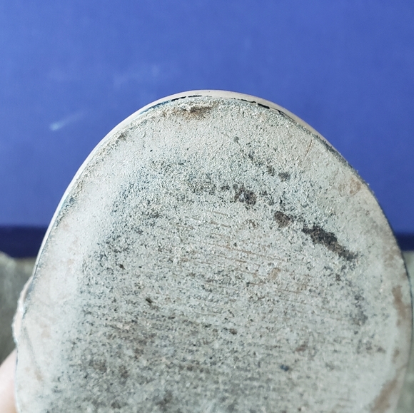 Stuart Weitzman - Picture 9 of 9